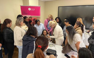 Fundación FADE forma a 27 mujeres en higiene postural y cuidados a personas mayores